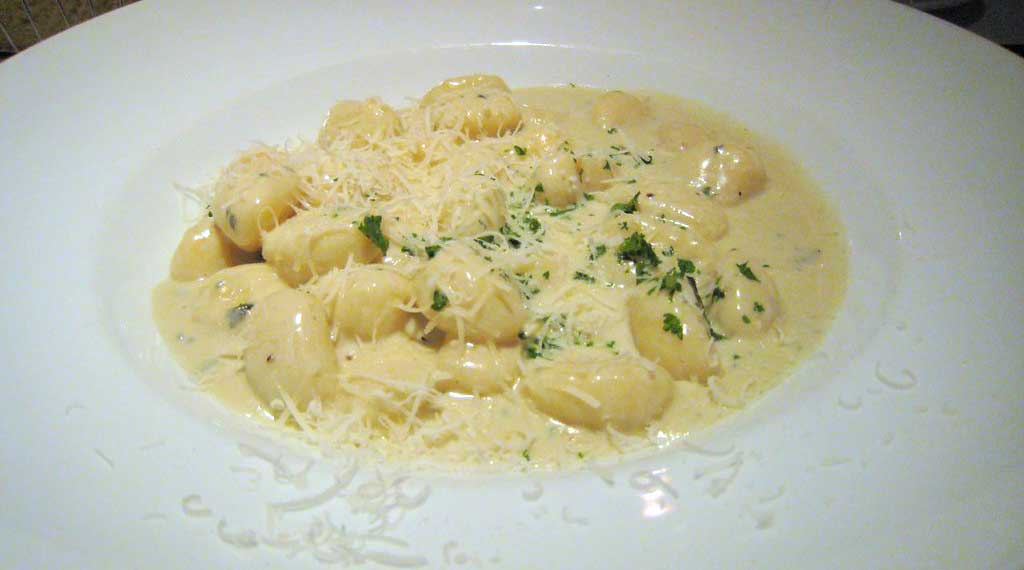 Gnocchi di Patate: Storia, Preparazione e Segreti per un Piatto Perfetto